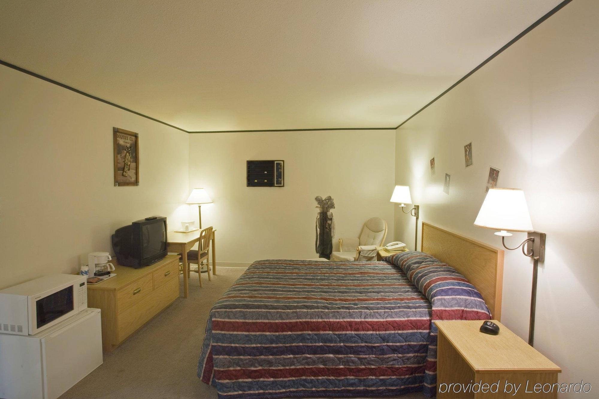 Simple Rewards Inn Shelbina Room photo